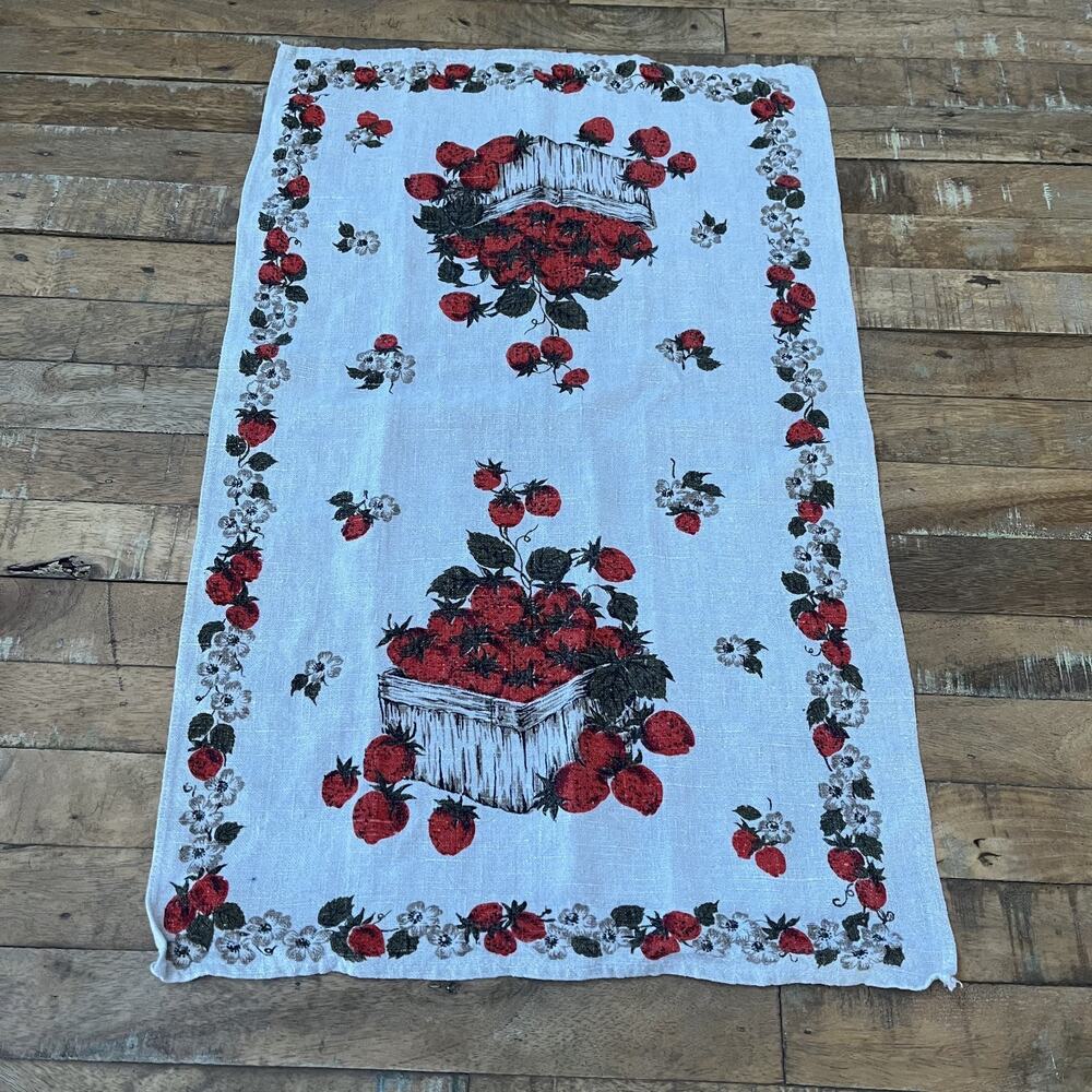 Vintage Strawberry Baskets Printed Linen Kitchen Dish Towel 24 x 15"